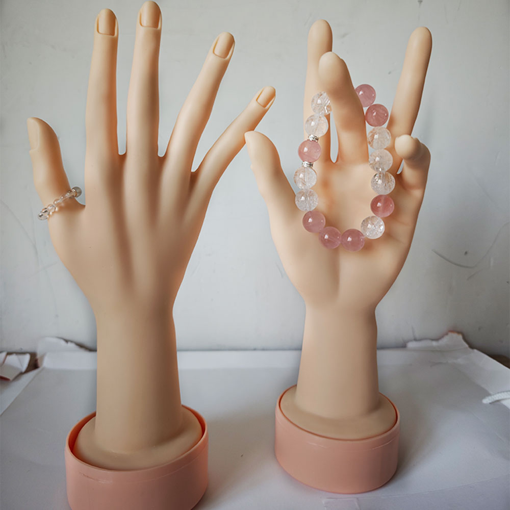 زوج من أيدي المانيكان السيليكو - مراجعة Body Jewelry Display Ideas وسعره